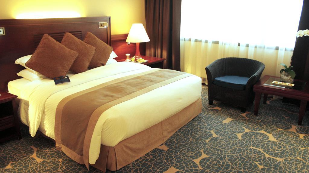 Radisson Blu Resort, שארג'ה מראה חיצוני תמונה A room at the hotel