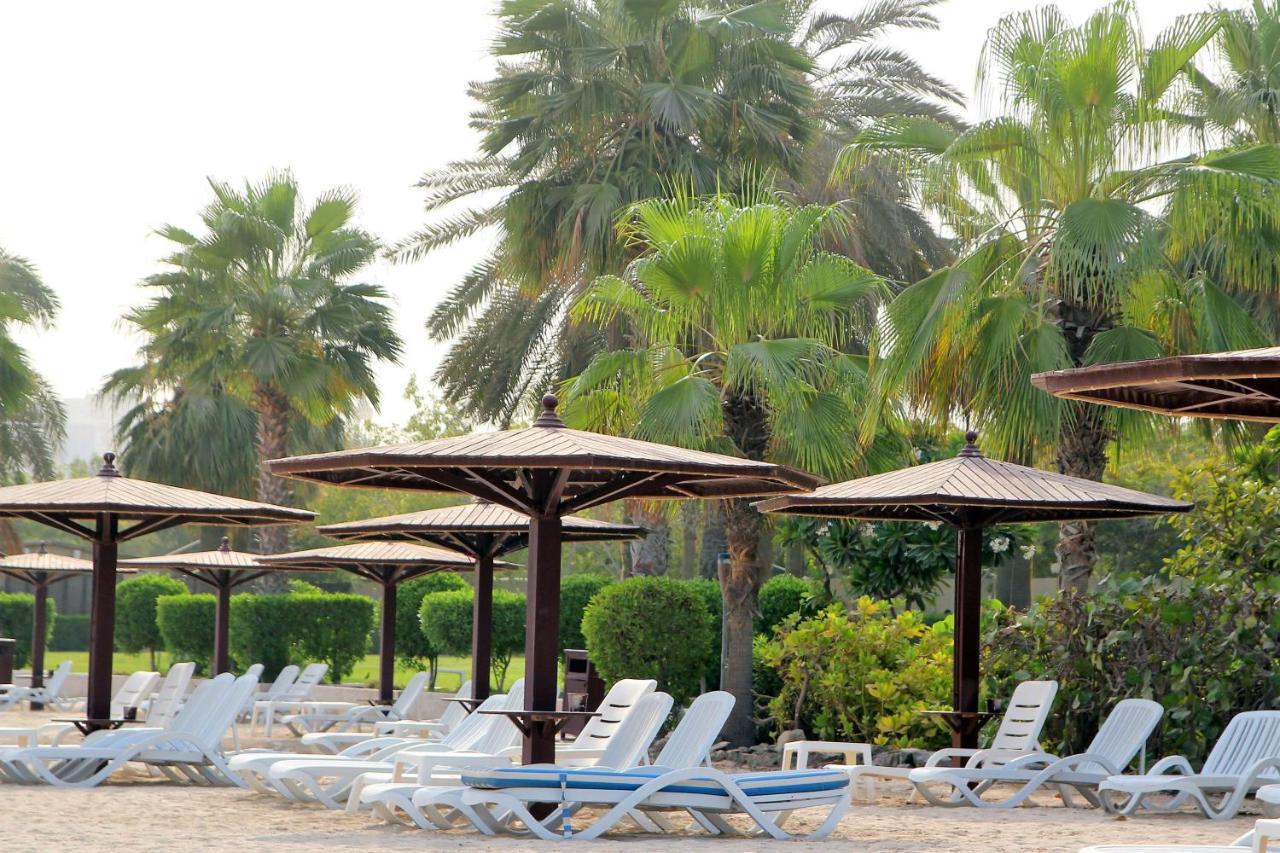Radisson Blu Resort, שארג'ה מראה חיצוני תמונה Beach at the resort