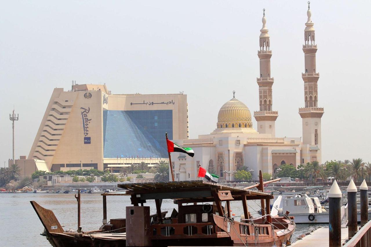Radisson Blu Resort, שארג'ה מראה חיצוני תמונה The Jumeirah Mosque