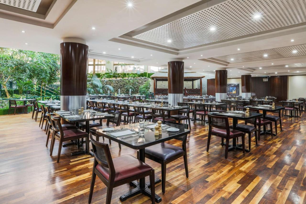 Radisson Blu Resort, שארג'ה מראה חיצוני תמונה The restaurant