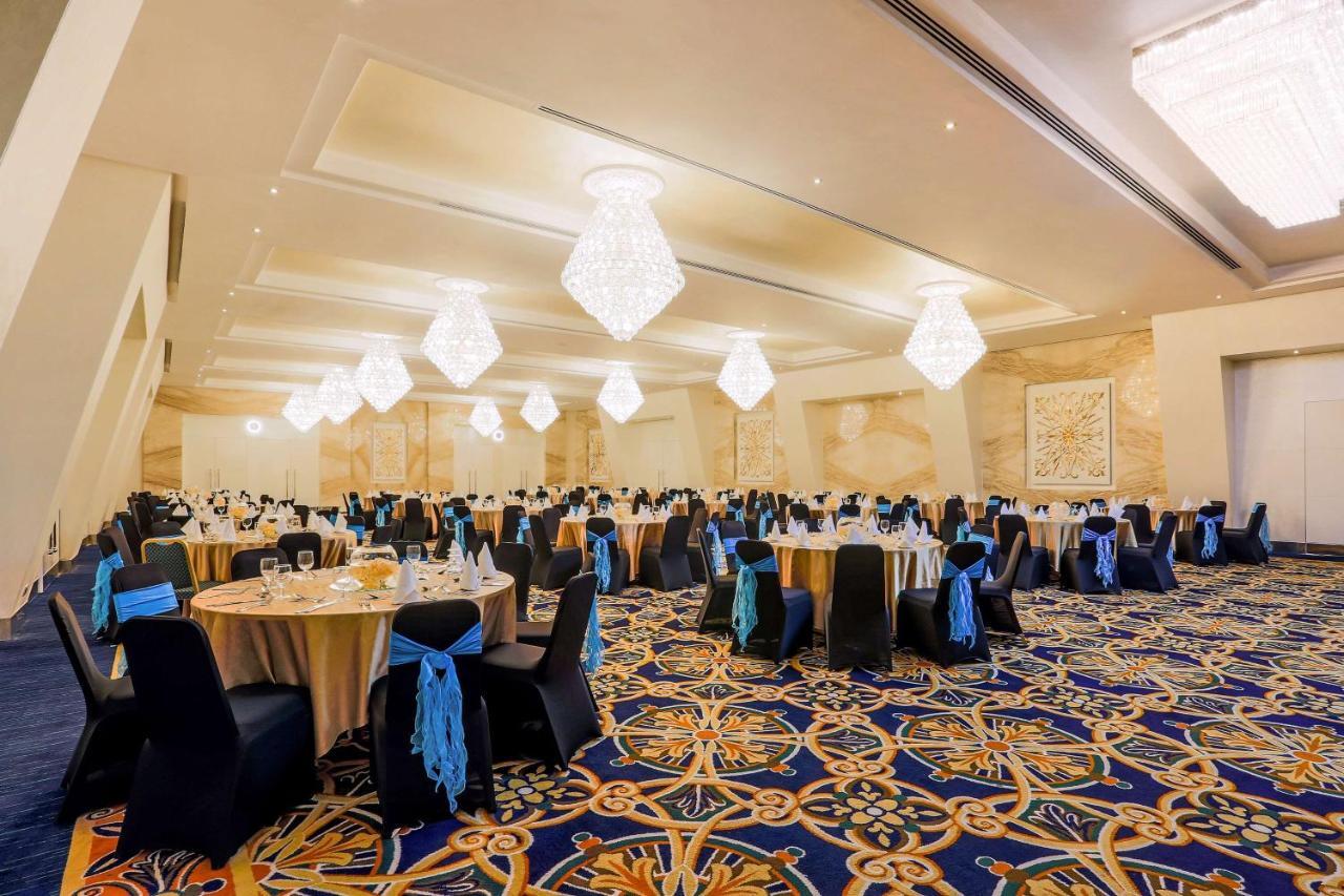 Radisson Blu Resort, שארג'ה מראה חיצוני תמונה The ballroom