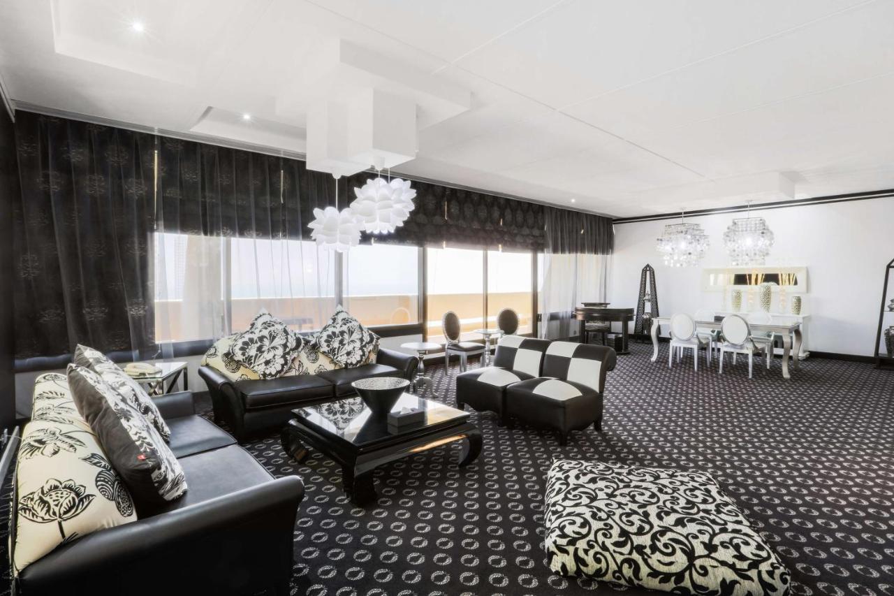Radisson Blu Resort, שארג'ה מראה חיצוני תמונה The Penthouse